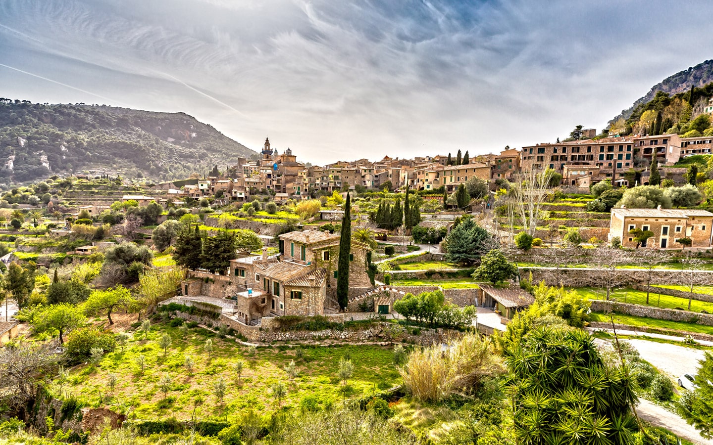 Immobilien Mallorca - Luxus Immobilien, Finca und Luxus Appartements auf Mallorca kaufen - Claus von Benz Immobilien Mallorca
