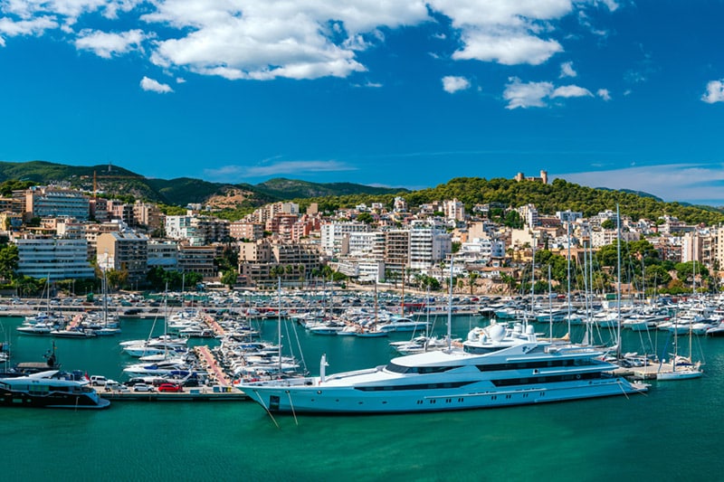 hg slider yachthafen Real Estate Mallorca - Luxury properties, fincas and luxury apartments for sale in Mallorca - Claus von Benz Real Estate Mallorca