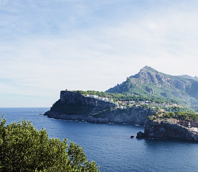 panorama ueberuns li Real Estate Mallorca - Luxury properties, fincas and luxury apartments for sale in Mallorca - Claus von Benz Real Estate Mallorca