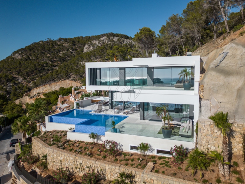 Immobilien Mallorca - Luxus Immobilien, Finca und Luxus Appartements auf Mallorca kaufen - Claus von Benz Immobilien Mallorca