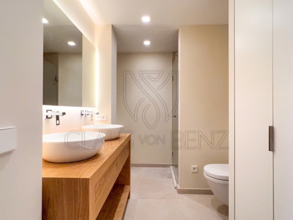 baño en suite 1 1 a sz 1 Inmobiliaria Mallorca - Inmuebles de lujo, fincas y pisos de lujo en venta en Mallorca - Claus von Benz Inmobiliaria Mallorca