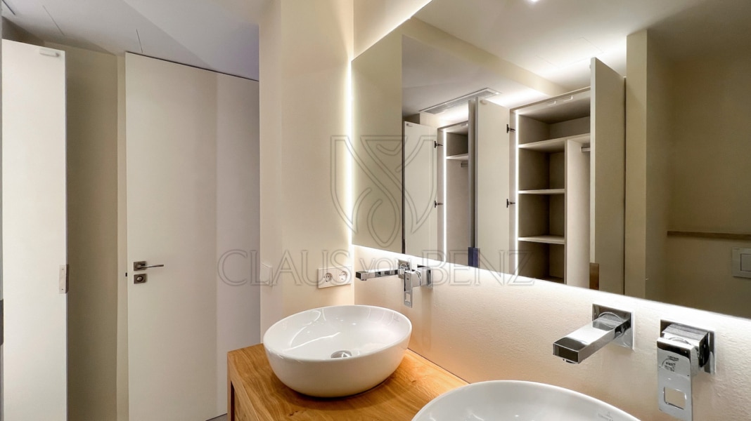 baño en suite 1 4 a sz 1 Inmobiliaria Mallorca - Inmuebles de lujo, fincas y pisos de lujo en venta en Mallorca - Claus von Benz Inmobiliaria Mallorca