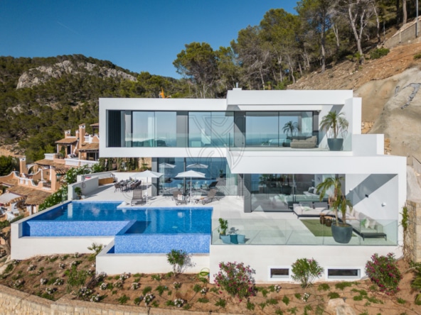 Immobilien Mallorca - Luxus Immobilien, Finca und Luxus Appartements auf Mallorca kaufen - Claus von Benz Immobilien Mallorca