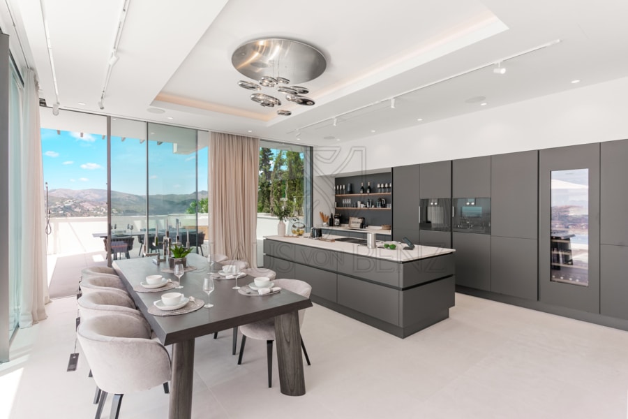 Immobilien Mallorca - Luxus Immobilien, Finca und Luxus Appartements auf Mallorca kaufen - Claus von Benz Immobilien Mallorca