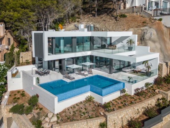 Immobilien Mallorca - Luxus Immobilien, Finca und Luxus Appartements auf Mallorca kaufen - Claus von Benz Immobilien Mallorca