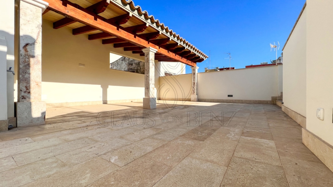 roof terrace 1 1 Real Estate Mallorca - Luxury properties, fincas and luxury apartments for sale in Mallorca - Claus von Benz Real Estate Mallorca