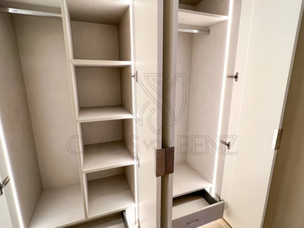 fitted wardrobe bathroom en suite to sz 1 Real Estate Mallorca - Luxury properties, fincas and luxury apartments for sale in Mallorca - Claus von Benz Real Estate Mallorca