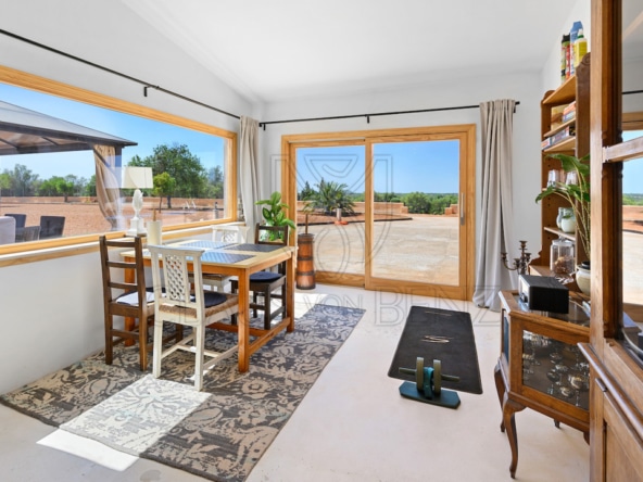 esszimmer 1 1 Immobilien Mallorca - Luxus Immobilien, Finca und Luxus Appartements auf Mallorca kaufen - Claus von Benz Immobilien Mallorca