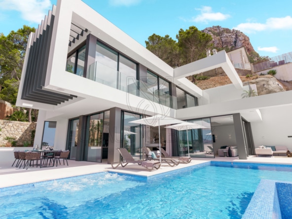 Immobilien Mallorca - Luxus Immobilien, Finca und Luxus Appartements auf Mallorca kaufen - Claus von Benz Immobilien Mallorca