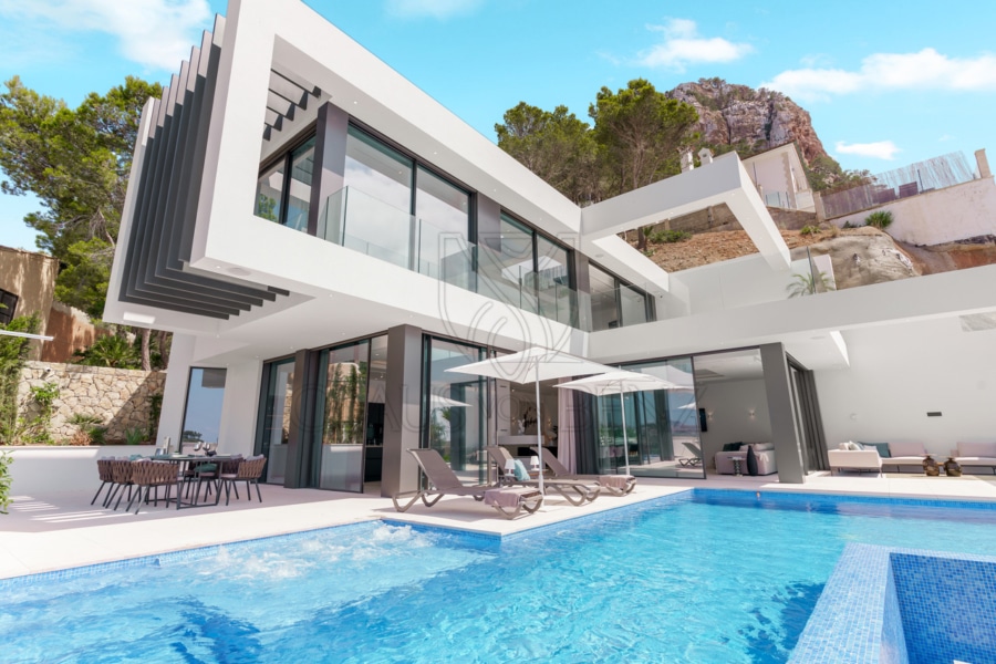 Immobilien Mallorca - Luxus Immobilien, Finca und Luxus Appartements auf Mallorca kaufen - Claus von Benz Immobilien Mallorca