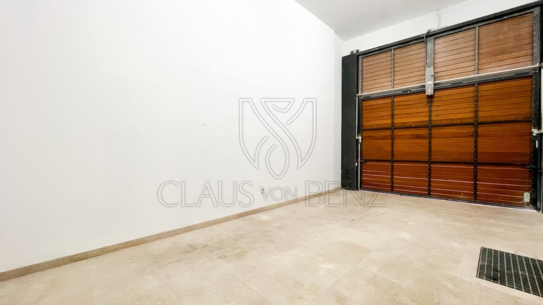 garage Immobilien Mallorca - Luxus Immobilien, Finca und Luxus Appartements auf Mallorca kaufen - Claus von Benz Immobilien Mallorca