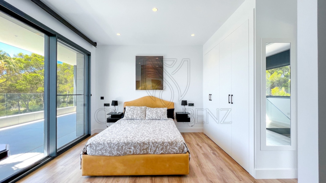 schlafzimmer 2 3 Immobilien Mallorca - Luxus Immobilien, Finca und Luxus Appartements auf Mallorca kaufen - Claus von Benz Immobilien Mallorca