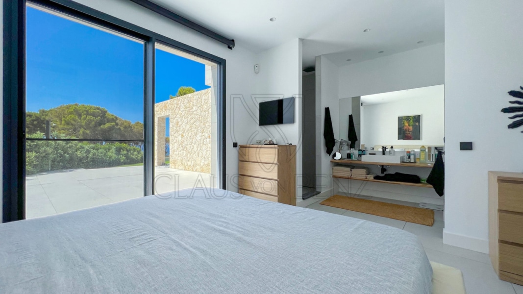 schlafzimmer 3 3 Immobilien Mallorca - Luxus Immobilien, Finca und Luxus Appartements auf Mallorca kaufen - Claus von Benz Immobilien Mallorca