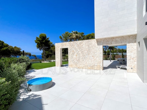 terrace and garden 1 1 Real Estate Mallorca - Luxury properties, fincas and luxury apartments for sale in Mallorca - Claus von Benz Real Estate Mallorca