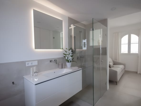 house santa ponsa bathroom en suite