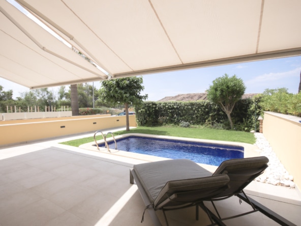 casa santa ponsa terraza con piscina y vistas