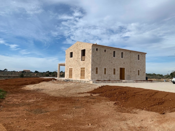 new finca with pool front view