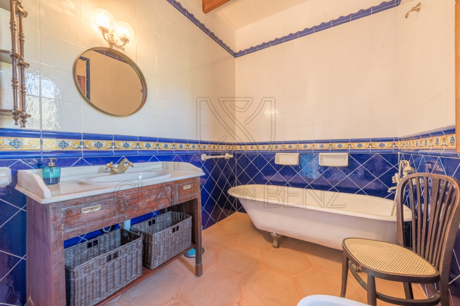 porreres dreamlike finca with rental license blue bathroom