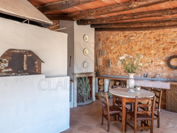 porreres dreamlike finca with rental license sitting area