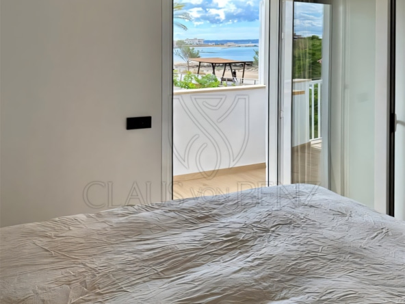 el molinar exclusive apartment with sea view and garage bedroom balcony