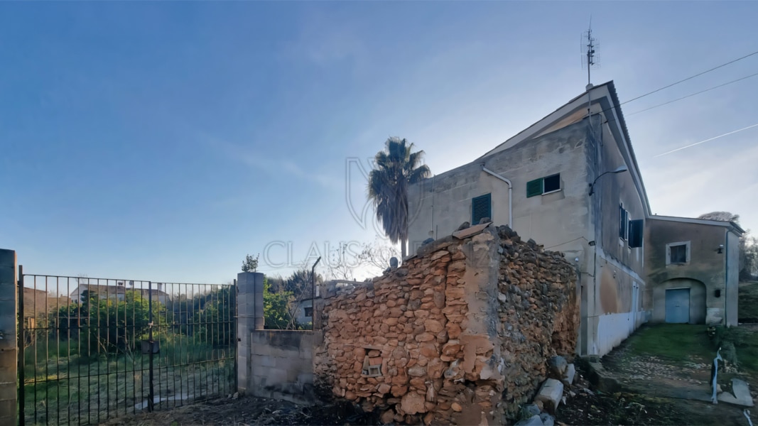 palma unique investment opportunity rustic finca with large plot of land to renovate driveway