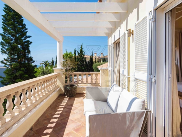 santa ponsa propiedad de lujo con estilo y confort terraza