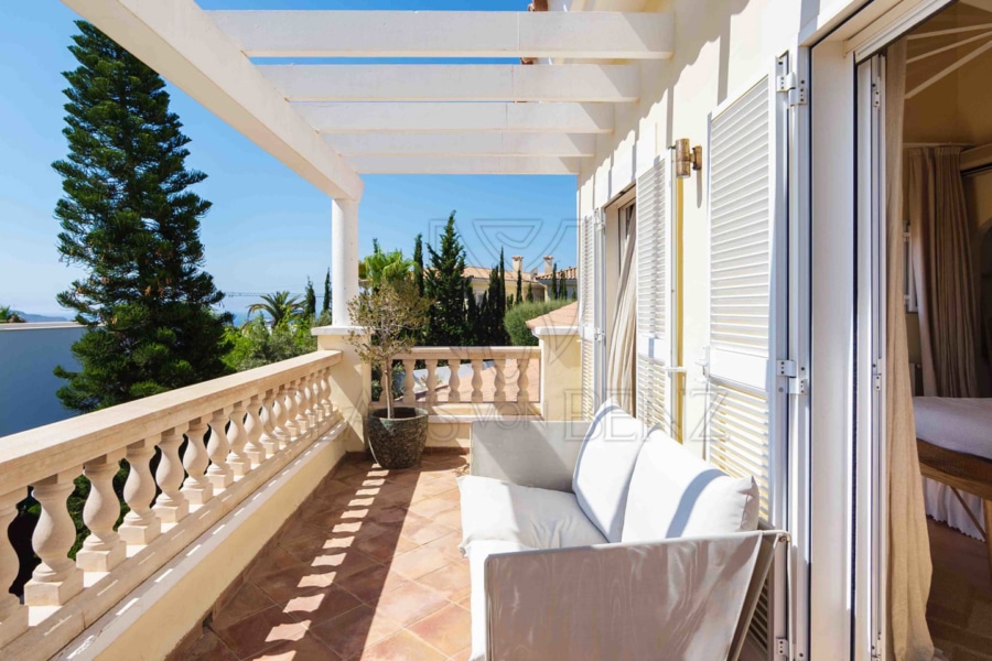 santa ponsa propiedad de lujo con estilo y confort terraza