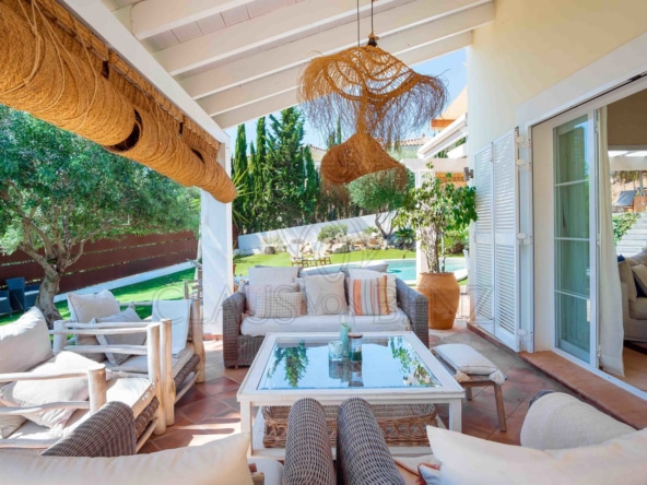 santa ponsa luxury property with style and comfort covered terrace2