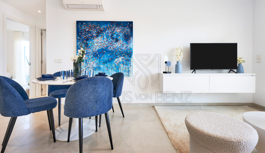 cala dor luxusapartment esszimmer wohnzimmer blau