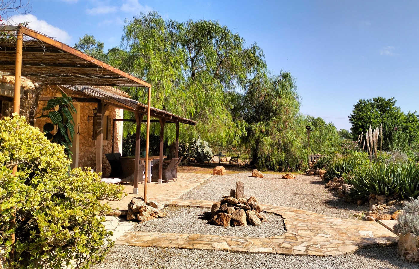 porreres finca rural con licencia de alquiler de vacaciones casa con jardin