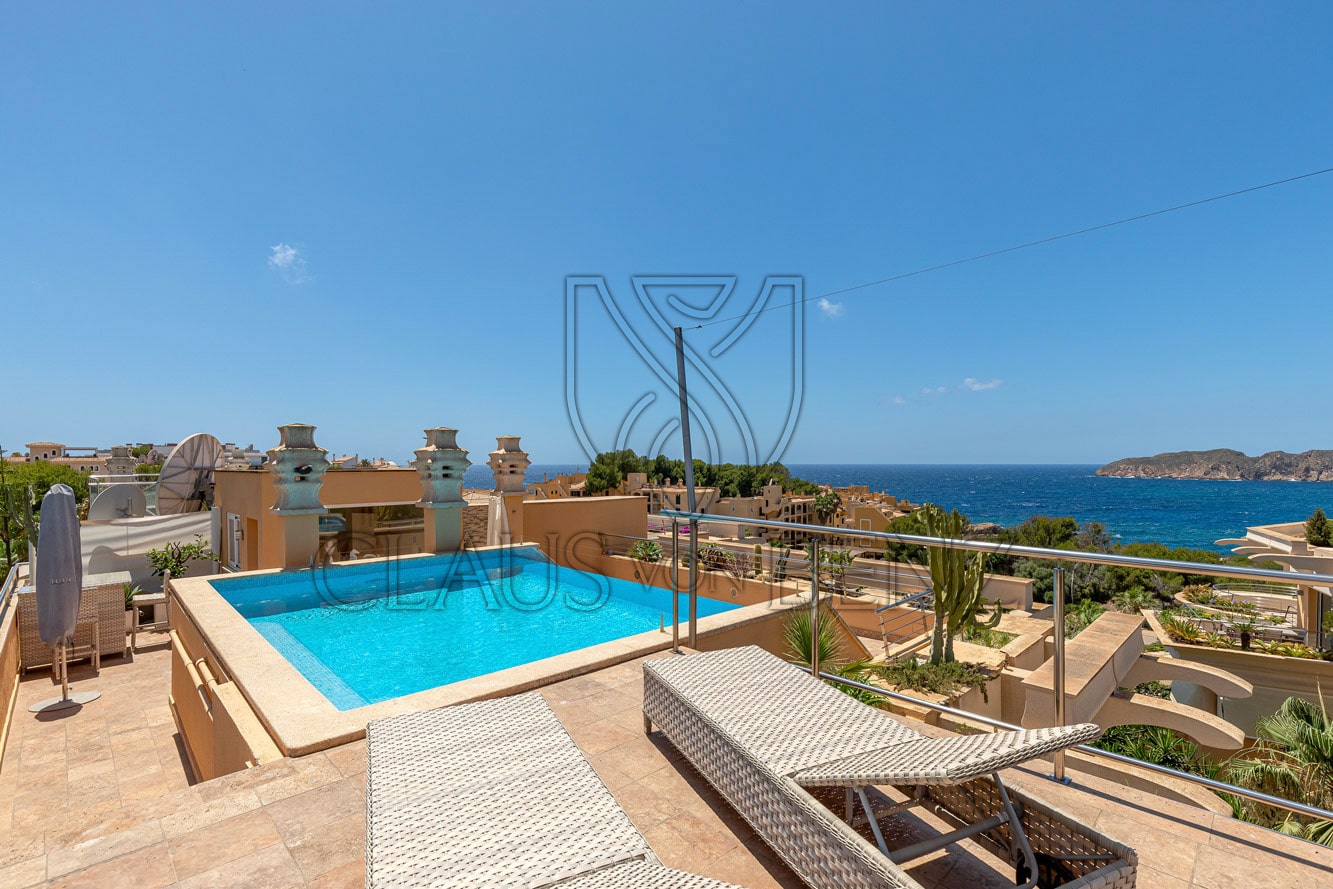 nova santa ponsa luxurioeses penthouse mit panoramablick malgrat inseln pool ausblick min