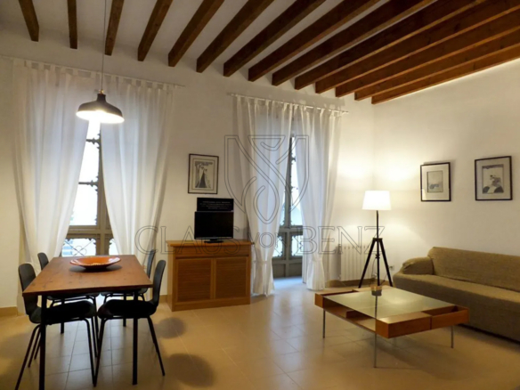 palma centro casa con 5 pisos salon comedor