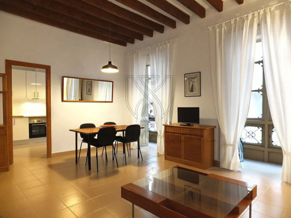 palma centro casa con 5 pisos salon comedor2