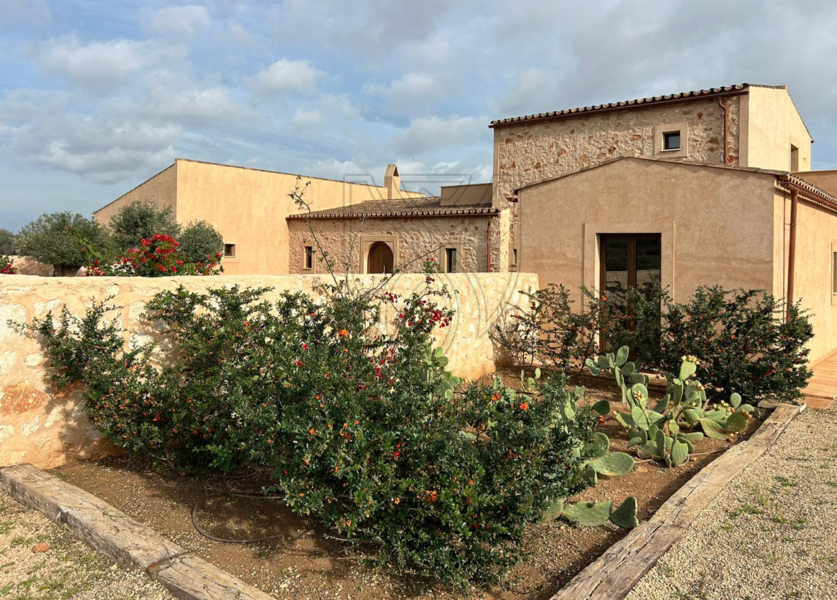 santanyi exklusive neubaufinca mit traumhaftem weitblick garten