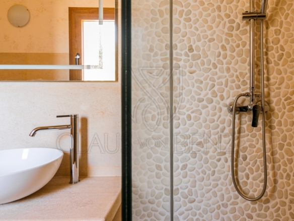 campos new construction landfinca bathroom detail