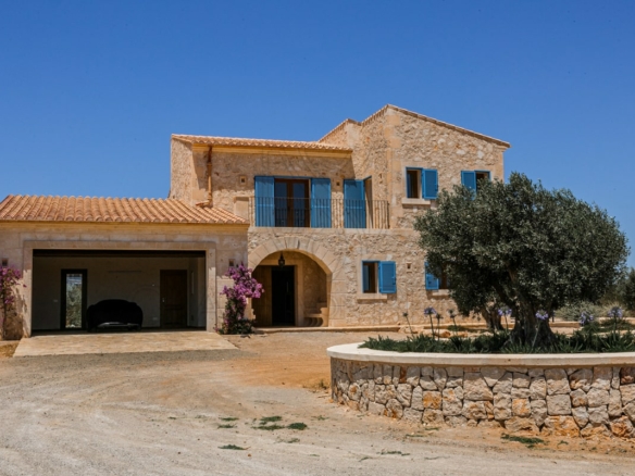 campos new construction landfinca front view