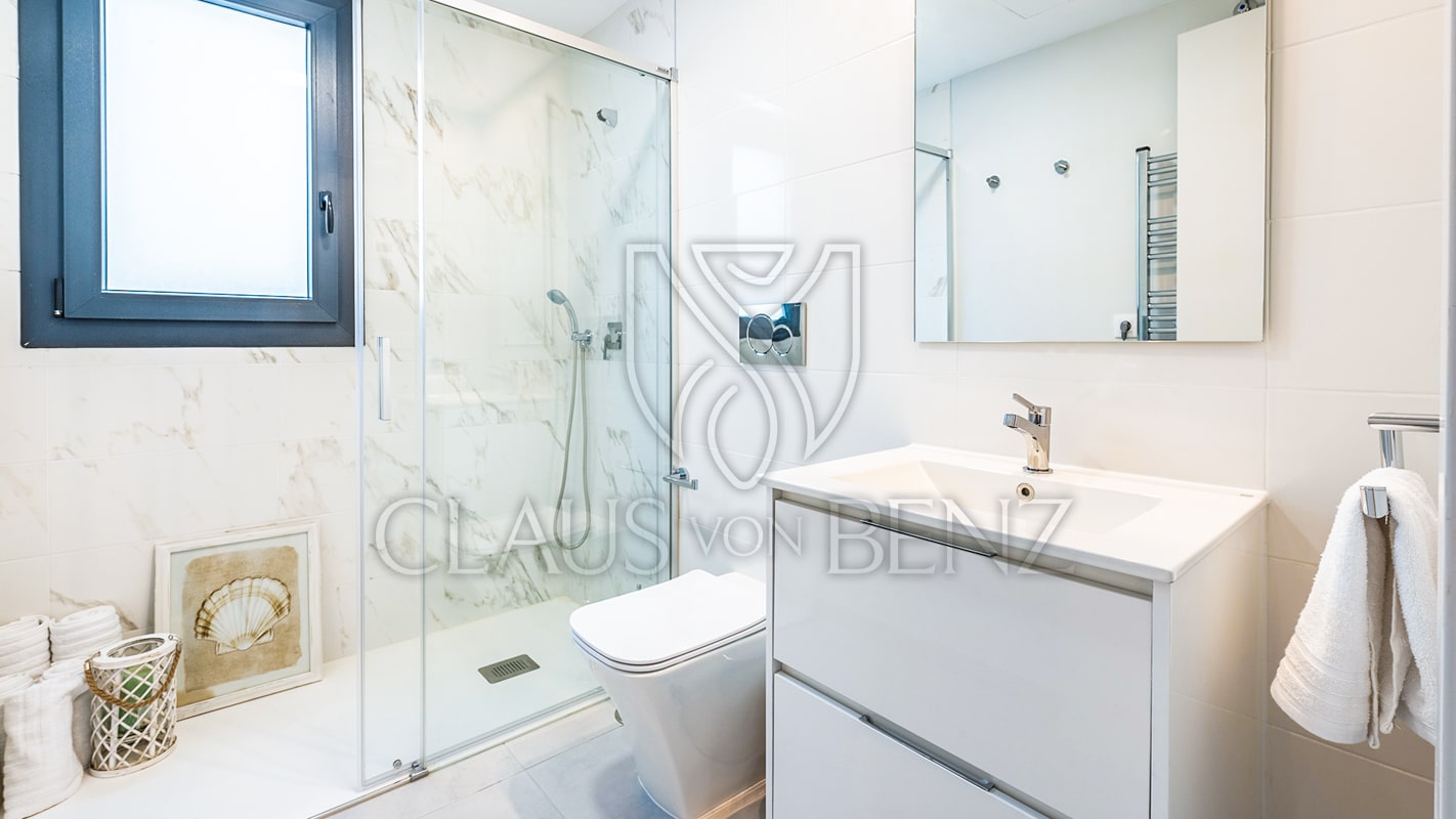 sa coma first floor apartment in exclusive residential complex bathroom2