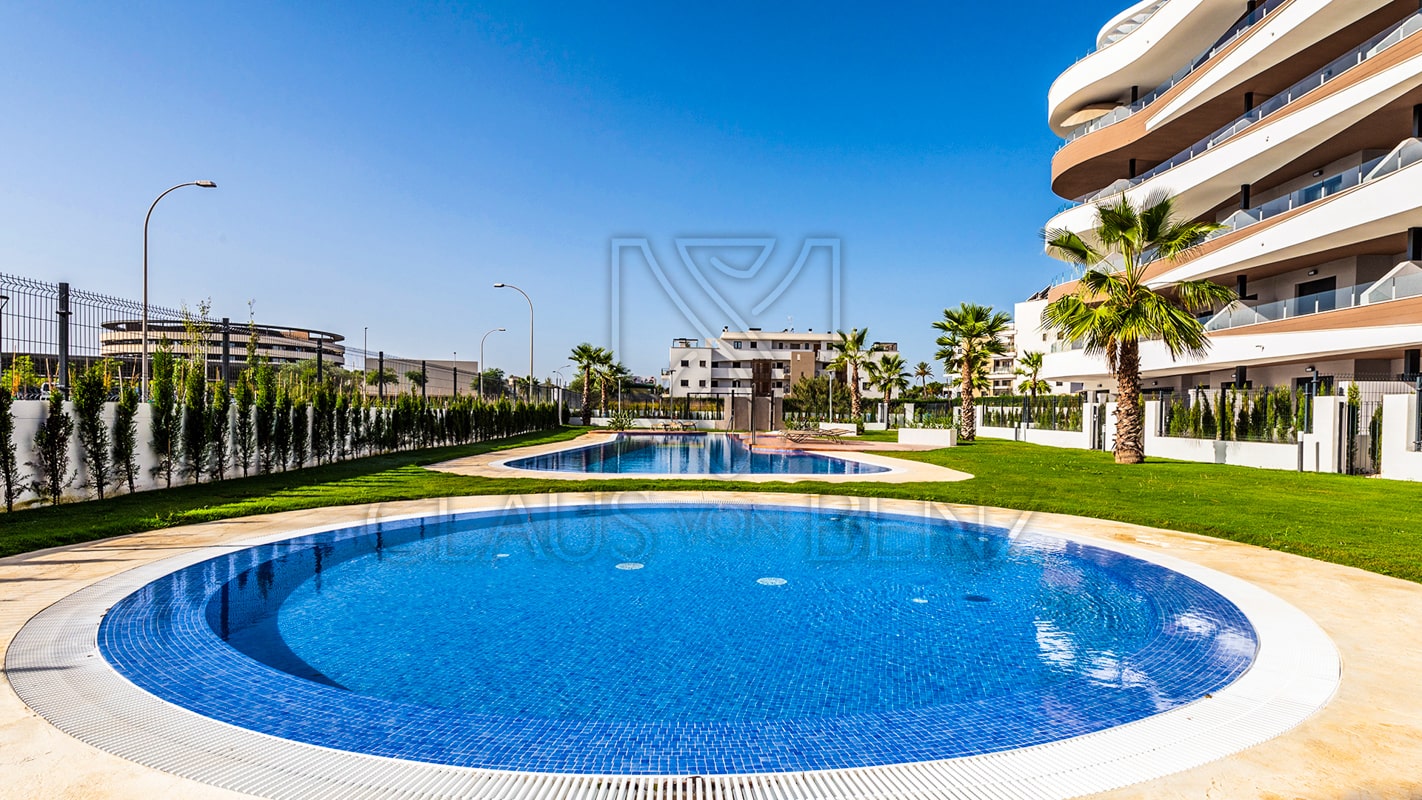 sa coma piso en planta baja en exclusivo complejo residencial piscina redonda