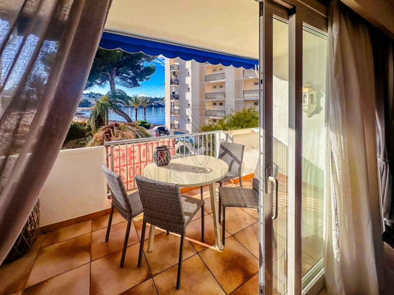 santa ponsa acapulco gemuetliche wohnung mit atemberaubenden meerblick wohnzimmer terrasse