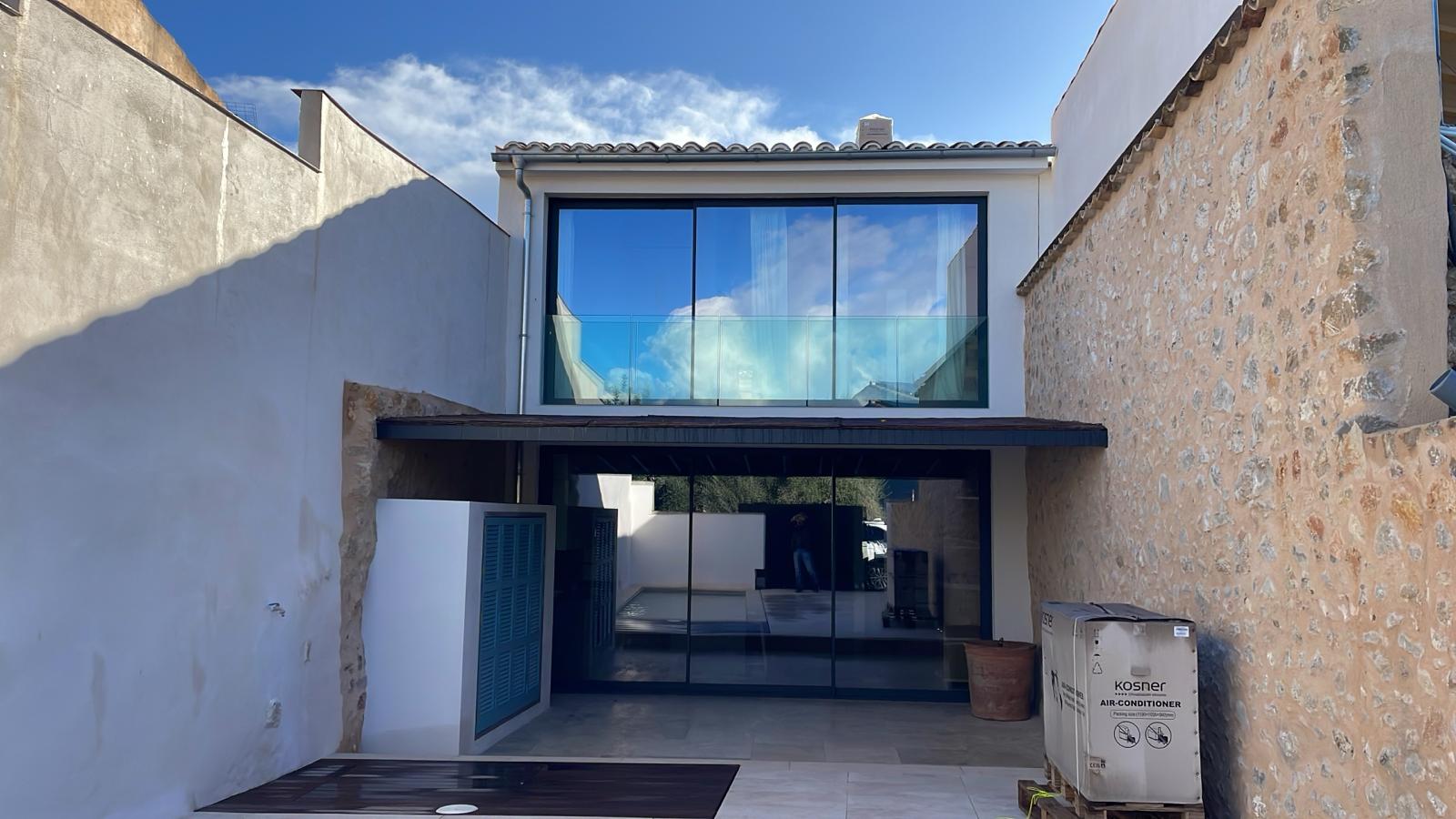 maria de la salut porche 1